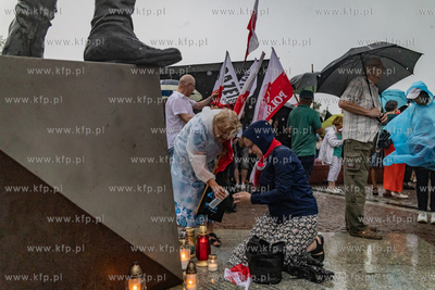 Protest pod Muzeum II Wojny Światowej przeciwko usunięciu...