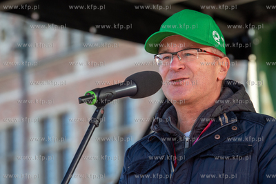 Targ Węglowy w Gdańsku. Piknik rodzinny podczas którego...