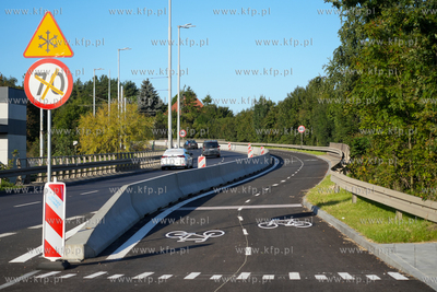 Ekostrada - nowa droga rowerowa w al. Armii Krajowej...