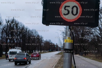 Ograniczenie prędkości do 50 km na godzinę na al....