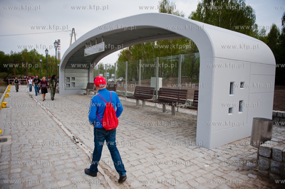 Gdansk. Przystanek tramwaju wodnego przy Nabrzezu Barkowym...