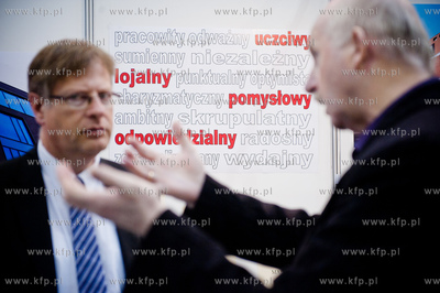 Gdansk Letnica. Centrum konferencyjno-wystawiennicze...