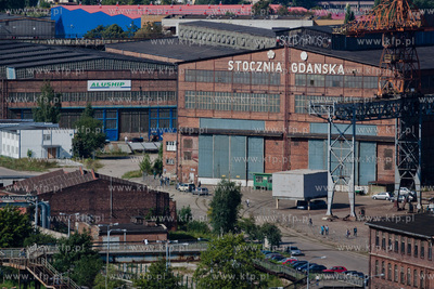 Gdansk. Widok na Stocznie Gdanska z wiezowca Zieleniak....