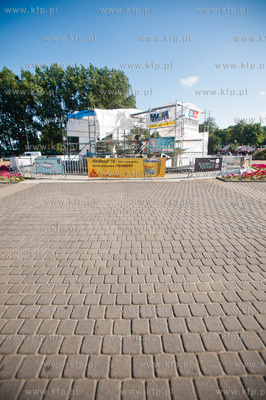 Gdynia. Remont fontanny na Skwerze Kosciuszki.
10.07.2013
fot....