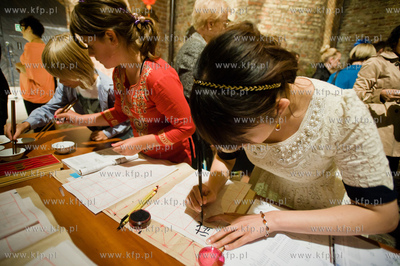 Gdansk. Chinska noc w Muzeum Bursztynu.
]Nz kurs kaligrafii
30.08.2013
fot....