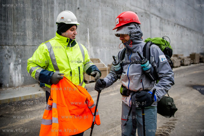 Piaskiem w raka, czyli charytatywny marsz brzegiem...