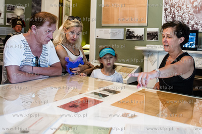 Muzeum Sopotu. Kuratorskie oprowadzanie po wysawie...