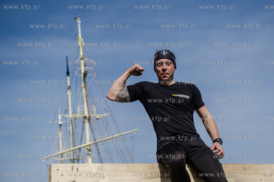 Gdynia. Morderczy trening przygotowujacy do zawodow...