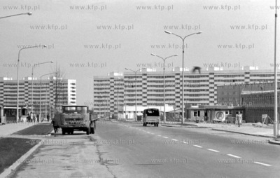 Gdansk Przymorze ul. Kolobrzeska, w glebi tzw. bloki...