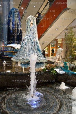 Krakow, Galeria Krakowska, wystawa " Wenecki Karnawal...