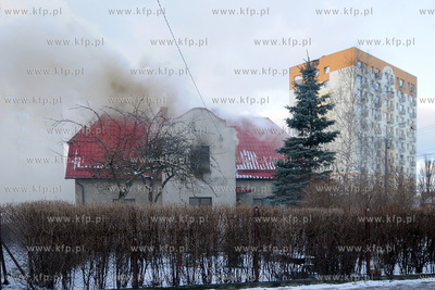 Rumia. Pozar w domku jednorodzinnym przy ul. Abrahama...