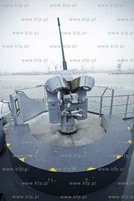 Gdynia Port Wojenny. FNS Commandant Blaison to fregata...