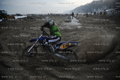 Zawody motocrosowe na plazy miejskiej w Gdyni zorganizowane...