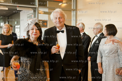 Gdansk. Amber Expo. IX  charytatywny Bal z Sercem Fundacji...