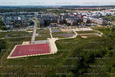 Teren rekreacyjny przy ulicy Rogozińskiego w Pruszczu...