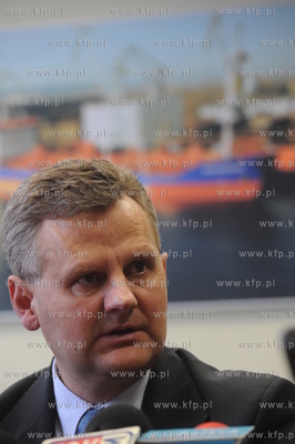 Minister Aleksander Grad w Stoczni Gdynia.
17.09.2008
fot....