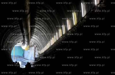 Zwiedzanie 400 m tunelu wierconego przez maszyne TBM...