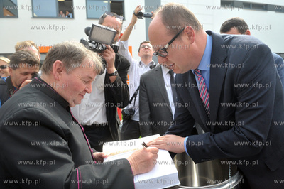 Otwarcie Pozytywnej Szkoly Podstawowej przy ul. Azaliowej...