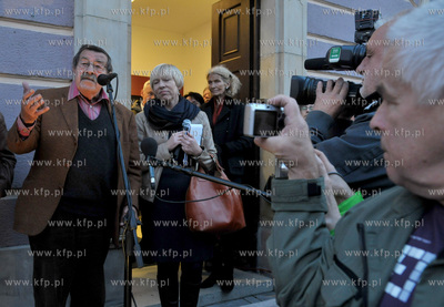 Gdansk, ul. Szeroka. Gdanska Galeria Guntera Grassa...