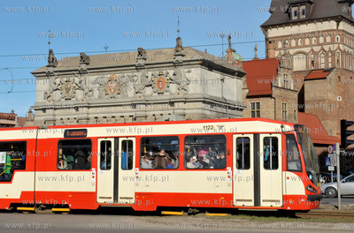 Gdansk. Tramwaj na ul. Waly Jagiellonskie. 22.04.2015...