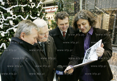 Gdansk. Centrum Handlowe Manhattan. Promocja albumu...