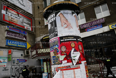 Gdansk Wrzeszcz. Slup ogloszeniowy i lombard przy ul....