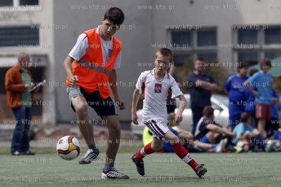 Gdansk Zaspa. Pilkarski turniej dzikich druzyn Do przerwy...