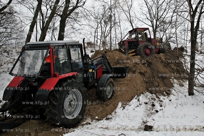 Wycinka drzew pod budowe trasy Pomorskiejpomorks Kolei...