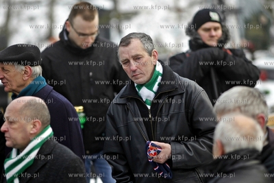 Cmentarz garnizonowy w Gdansku. Pogrzeb pilkarza i...