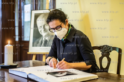 Nowy Ratusz w Gdańsku. Księga kondolencyjna pamięci...