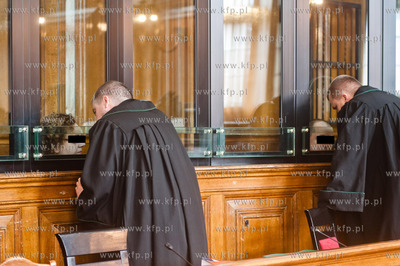 Sad Rejonowy w Gdansku. Rozprawa przeciwko Annie i...