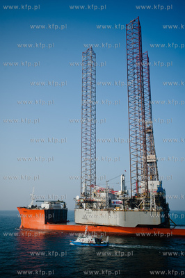 Zatoka Gdanska. Przywitanie nowo zakupionej przez firme...