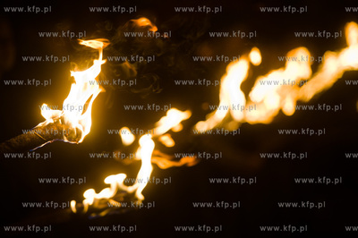 Gdansk. Plac Solidarnosci. Swieto Zmarlych. Litania...