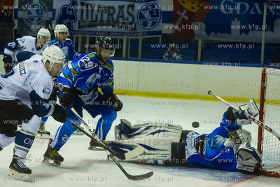 Gdansk. Hala Olivia. Mecz pierwszej ligi hokeja MH...