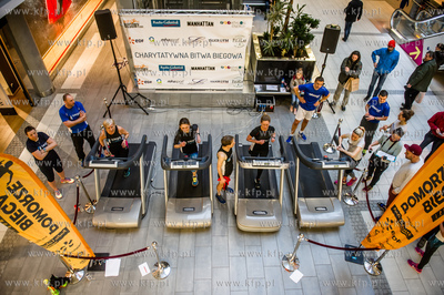 Gdańsk. Centrum Handlowe Manhattan. Charytatywna Bitwa...