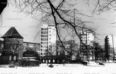 Wiezowce mieszkalne na ul. Zabi Kruk nad Motlawa w...