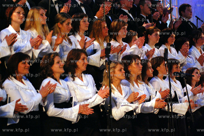 Inauguracja obchodow Dni Papieskich w Gdyni. Kosciol...