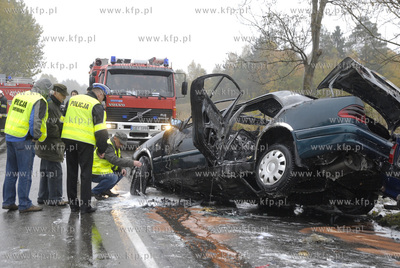 Borzytuchom pod Bytowem. W czolowym zderzeniu dwoch...