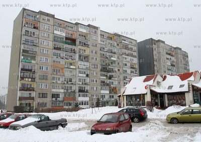 Gdansk. Mieszkancy blokow na ul. Kusocinskiego na Morenie...