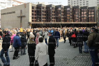 Gdynia. O godz. 11.30 w Kosciele NMP (Kolegiacie Gdynskiej)...