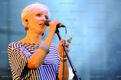 CudaWianki czyli Lato zaczyna sie w Gdyni. Nz. Novika....