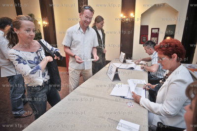 Obwodowa Komisja Wyborcza nr 132 na Jaskowej Dolinie...