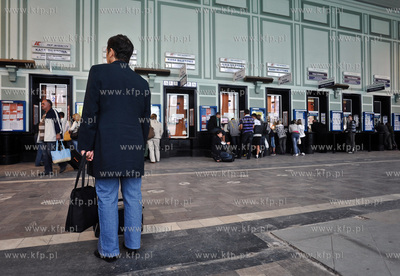 Przygotowywany do remontu Dworzec PKP Gdynia Glowna...