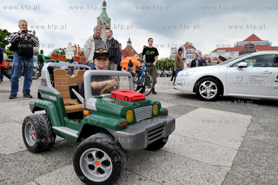 Plac Zdrojowy w Sopocie. Moto Show na Molo zorganizowany...