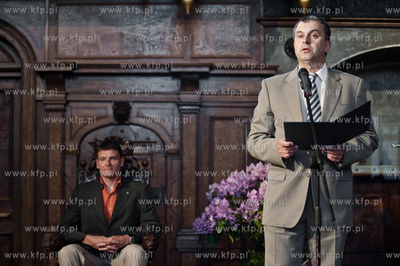 Gdansk. Dwor Artusa. Wreczenie nagrod w plebiscycie...