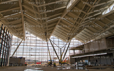 Budowa nowego terminala pasazerskiego T2 na Gdanskim...