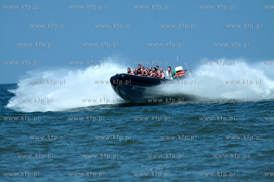 Wakacyjny wypoczynek na plazy w Kolobrzegu.
07.07.2011
fot....