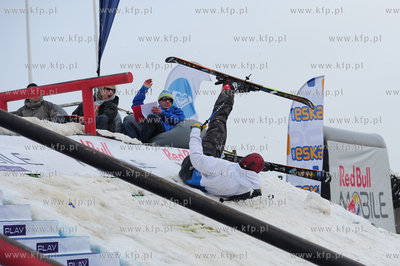 Sopot. Plac Zdrojowy przy molo. Zamkniecie zimowej...