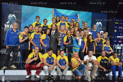 W ostatnim dniu odbywajacych sie w Hali Sportowo -...