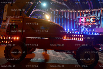 Gdynia - Skwer Kosciuszki. Dzien i noc trwaja prace...